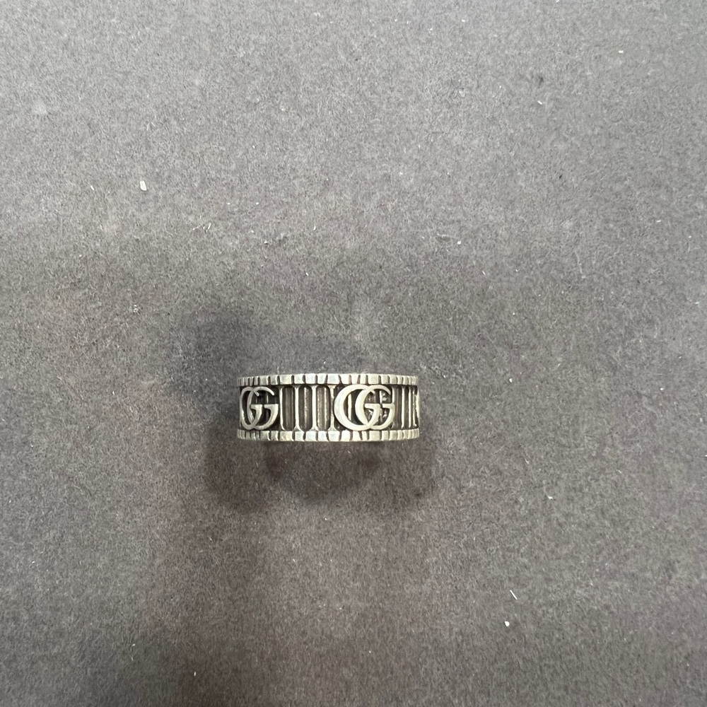 Gucci Double G G ring in Aged Sterling Silver